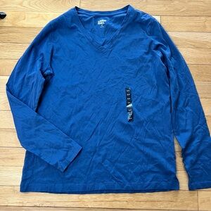 Long sleeve navy color shirt
